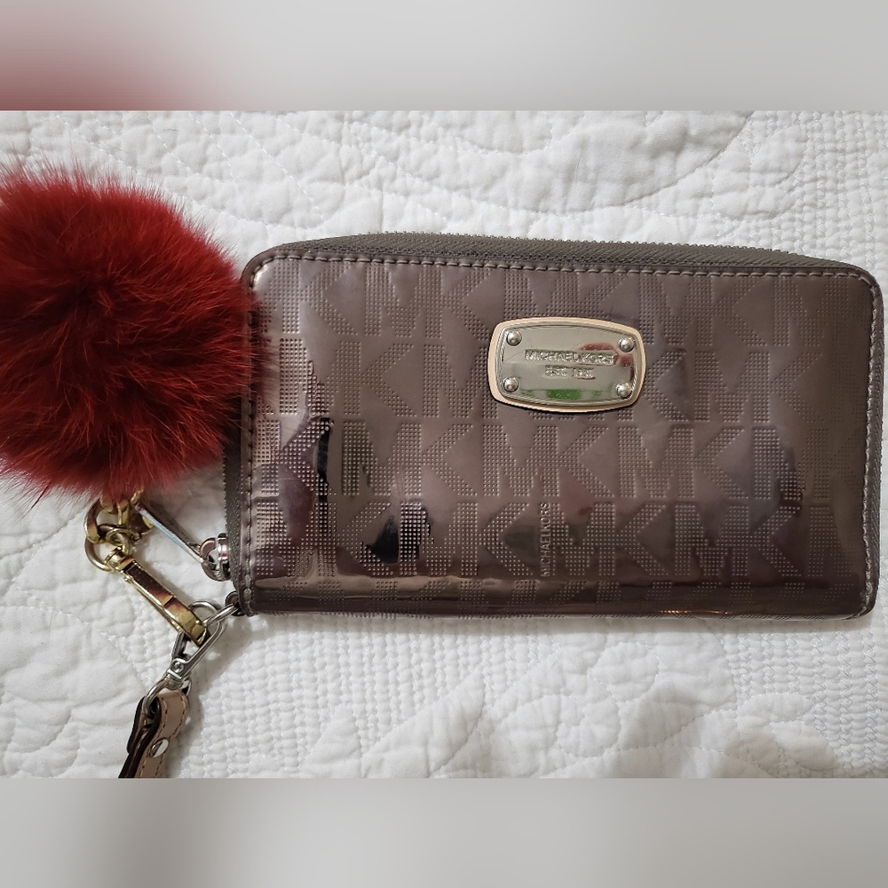Michael Kors Chrome Rose Gold Wallet